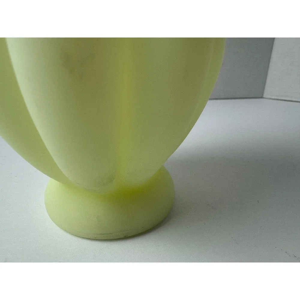 Fenton vintage custard